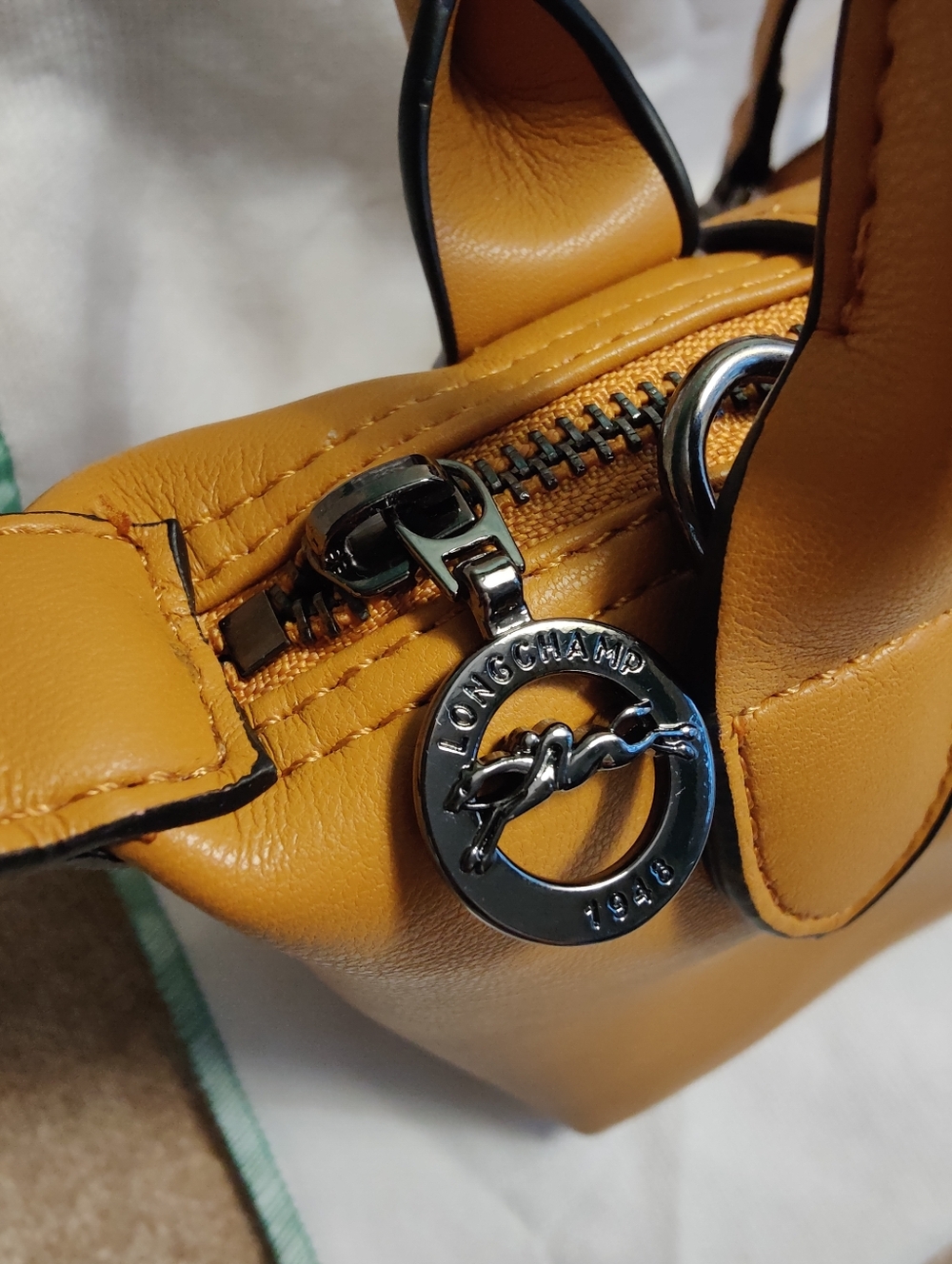 New 🆕 Longchamp LE PLIAGE XTRA XS HANDBAG In Cashew Leather - Picture 4 of 11